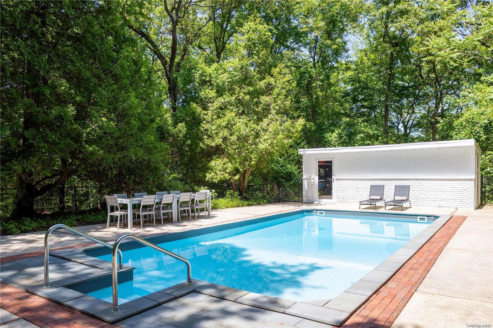 Single Family Woodhollow  Suffolk County, NY 11768, MLS-L3560034-4