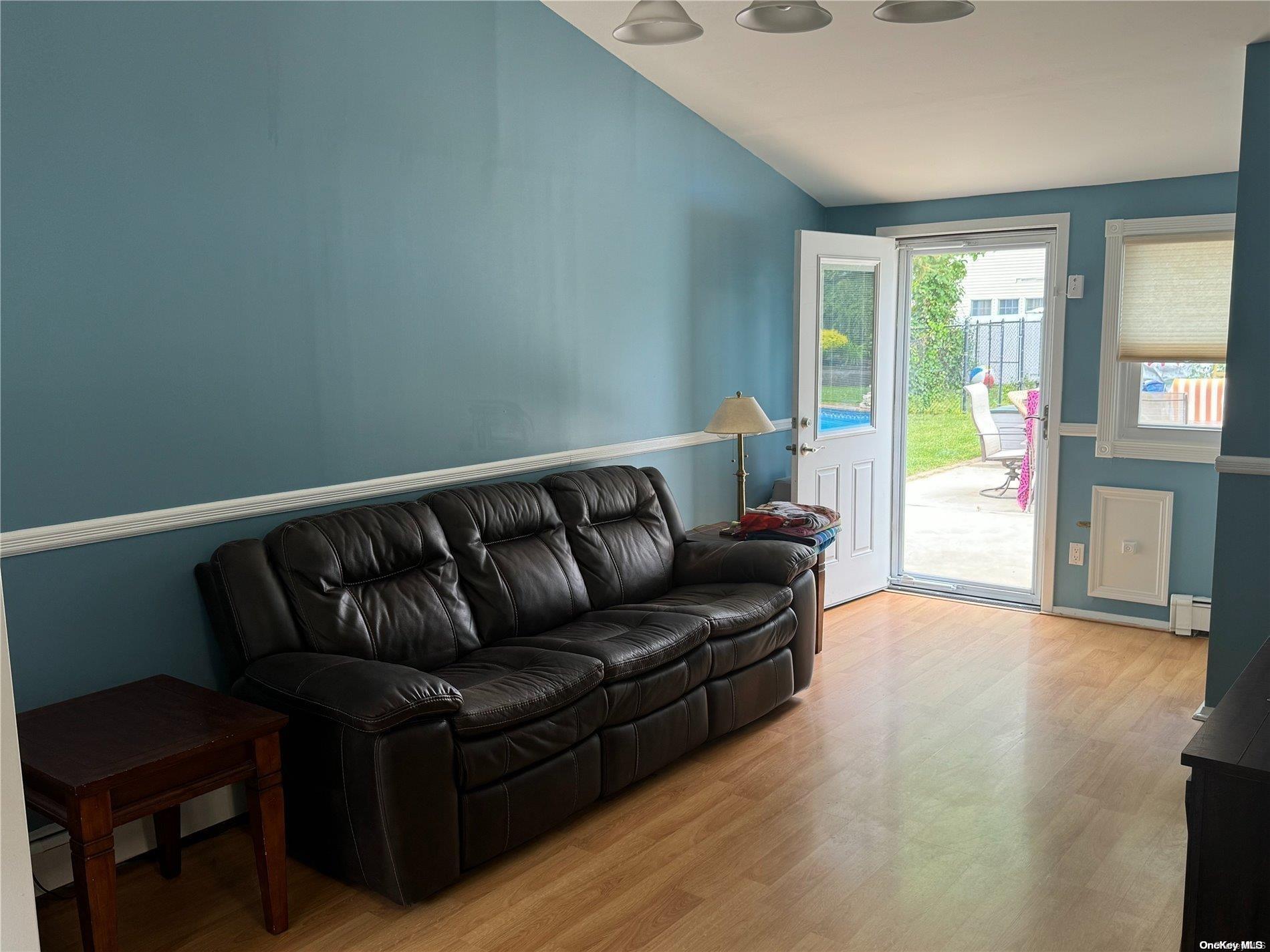 Single Family College Hills  Suffolk County, NY 11738, MLS-L3560966-17