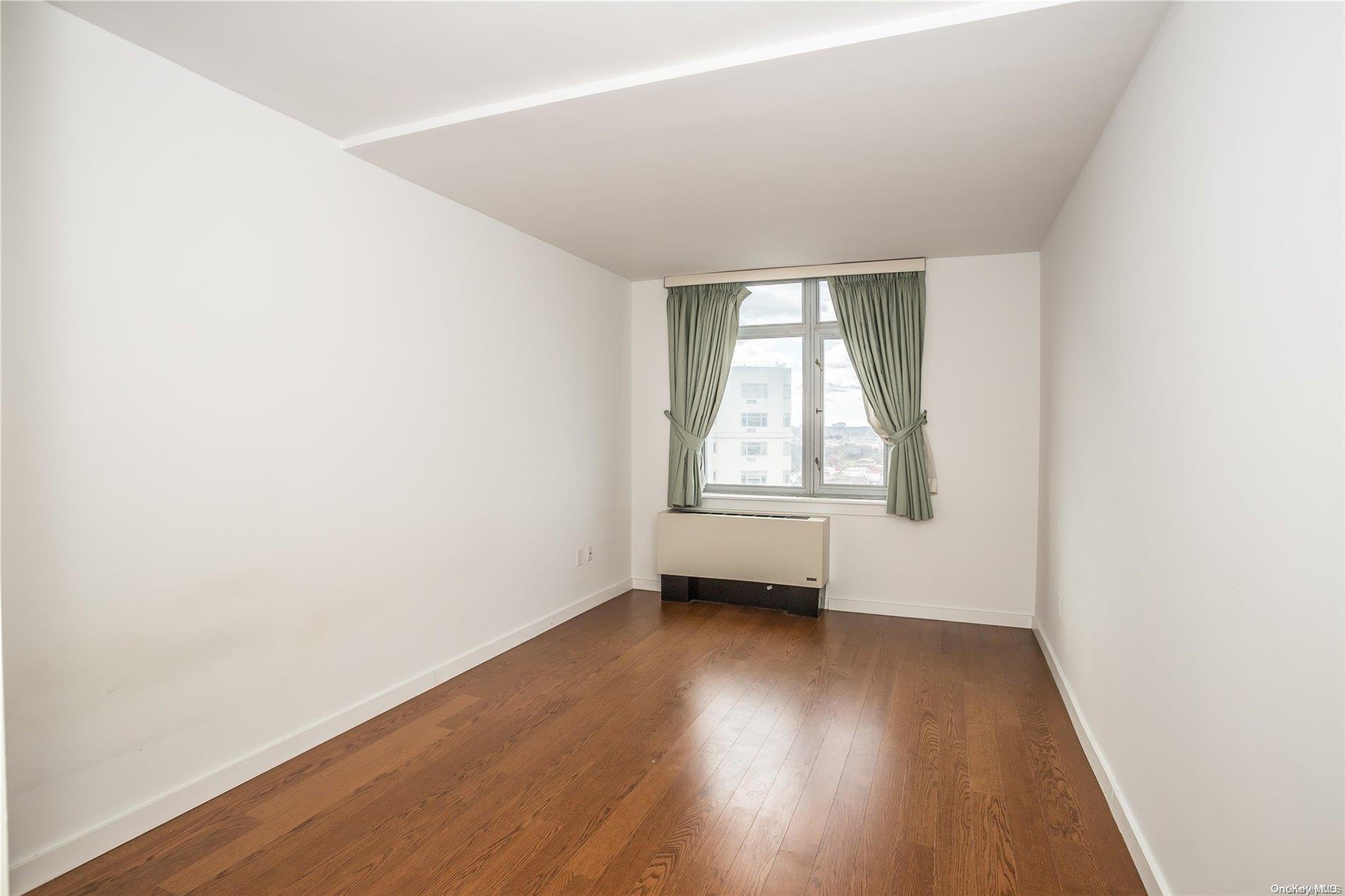 Condo College Point  Queens, NY 11354, MLS-L3561340-7