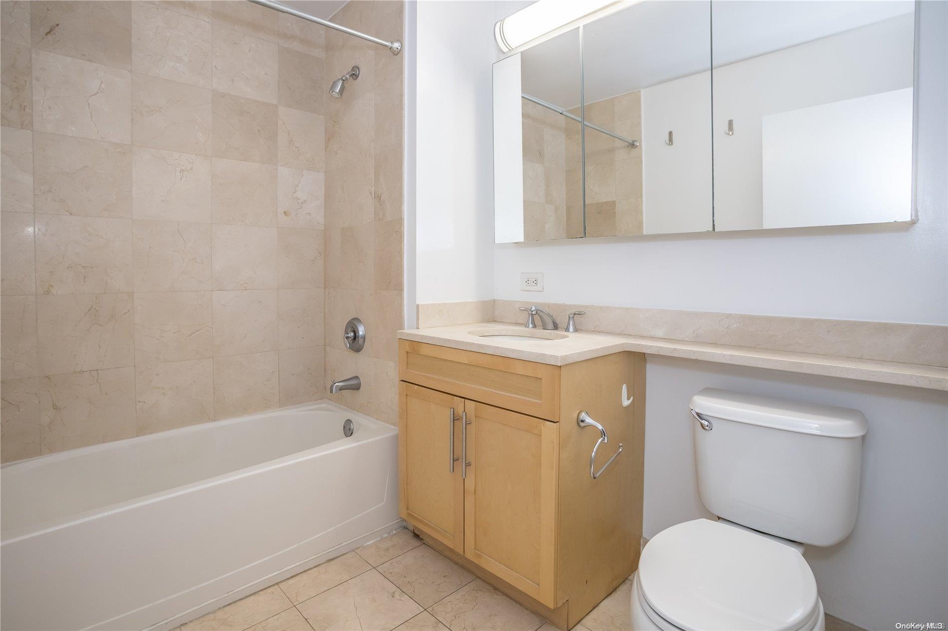 Condo College Point  Queens, NY 11354, MLS-L3561340-9