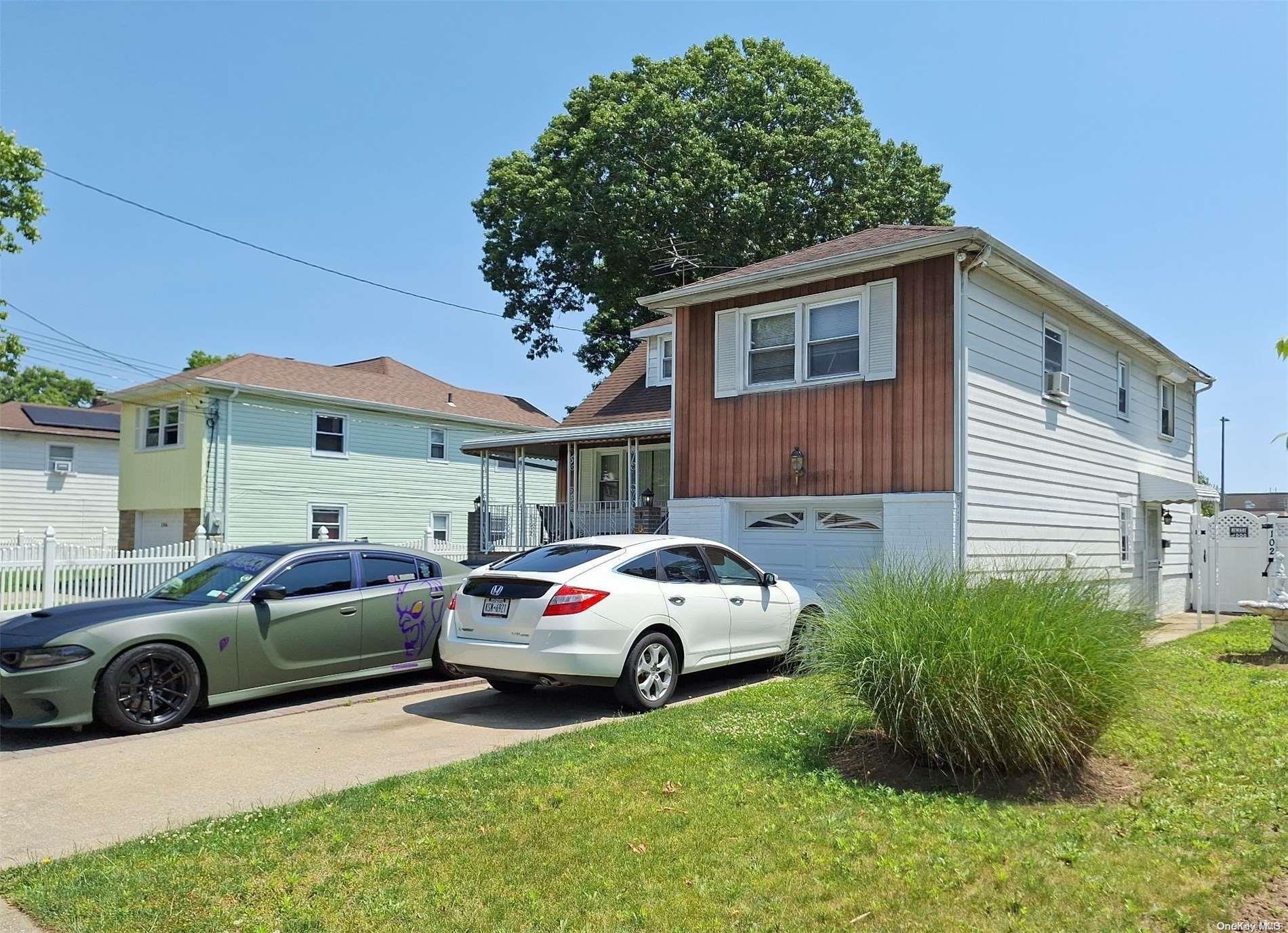 Single Family Hausch  Nassau County, NY 11575, MLS-L3561559-2