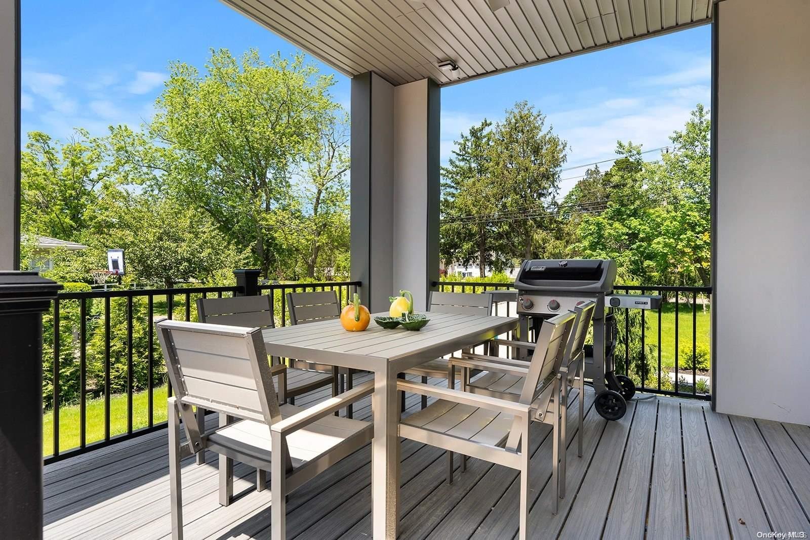 Single Family Peconic Bay Blvd  Suffolk County, NY 11947, MLS-L3561565-16