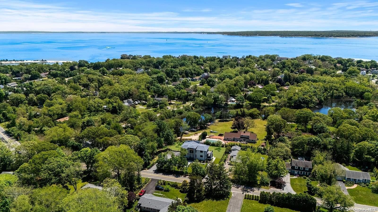 Single Family Peconic Bay Blvd  Suffolk County, NY 11947, MLS-L3561565-2