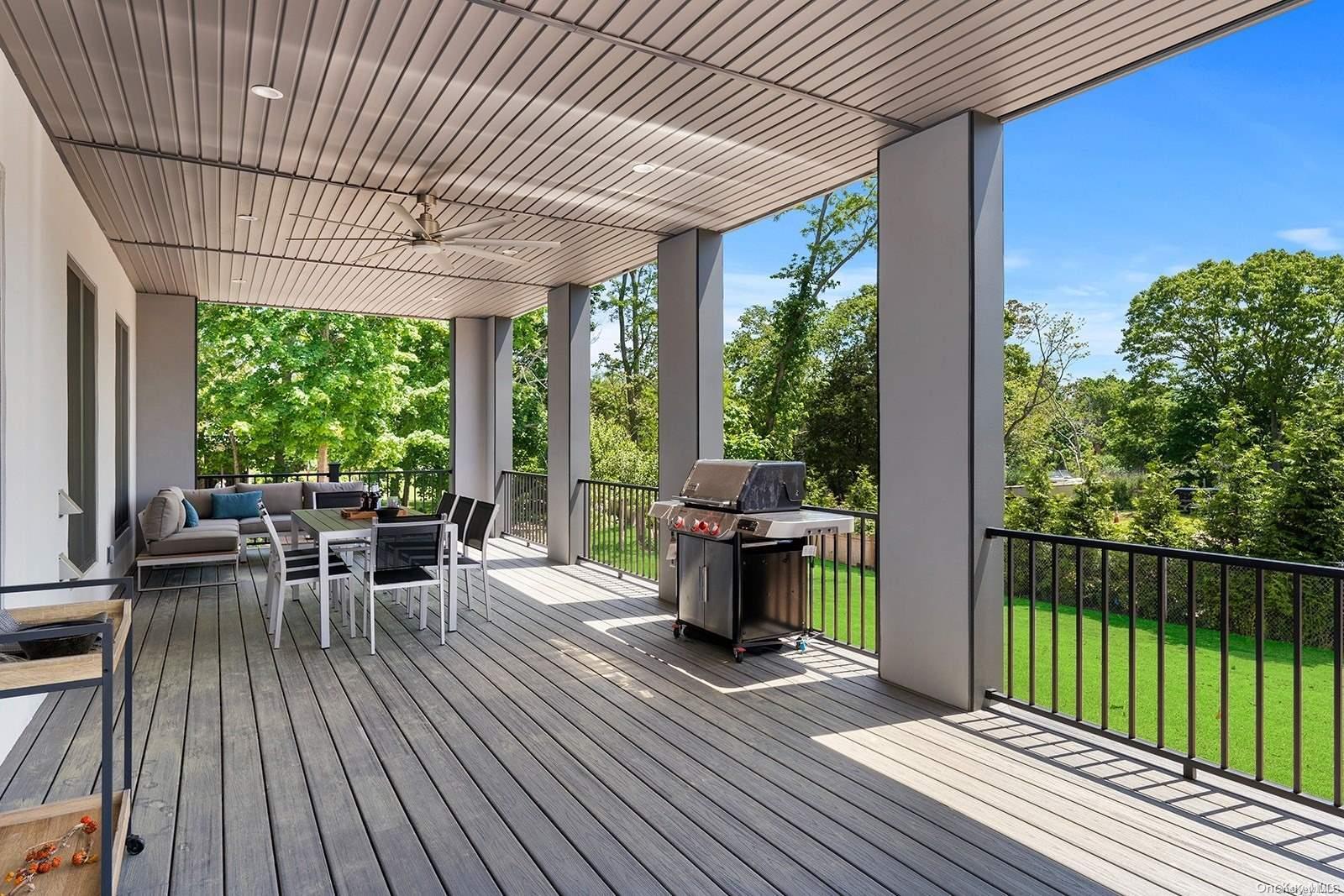 Single Family Peconic Bay Blvd  Suffolk County, NY 11947, MLS-L3561565-9