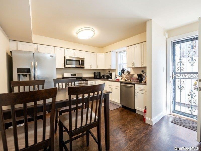 Single Family 47th  Queens, NY 11105, MLS-L3561589-10