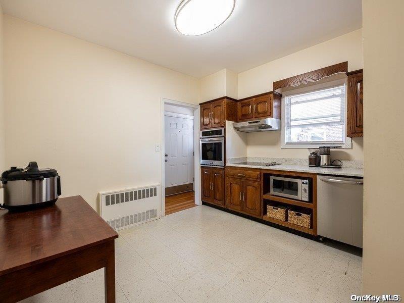 Single Family 47th  Queens, NY 11105, MLS-L3561589-18