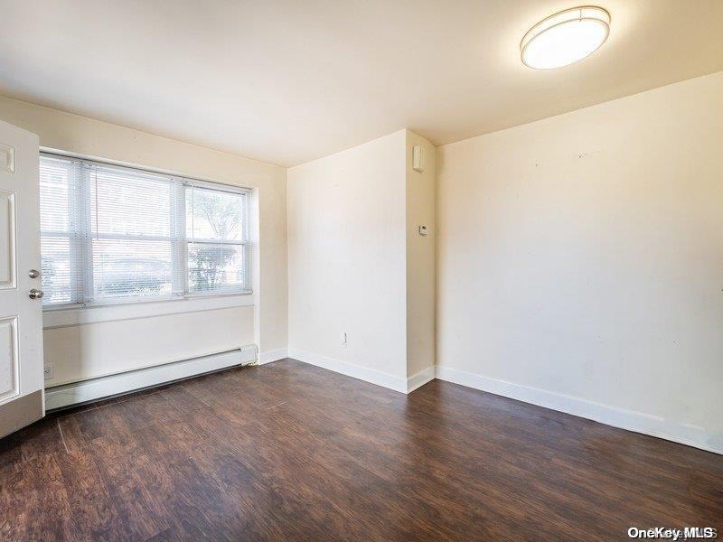 Single Family 47th  Queens, NY 11105, MLS-L3561589-5