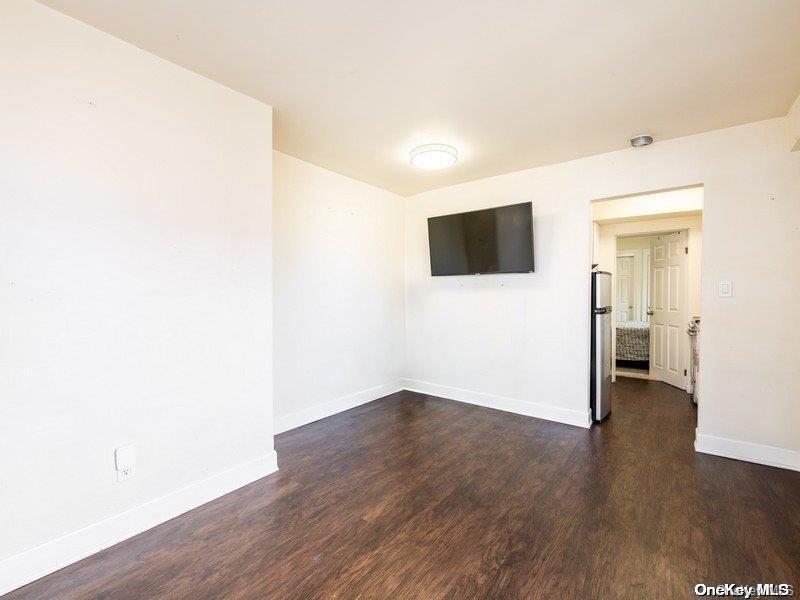 Single Family 47th  Queens, NY 11105, MLS-L3561589-6