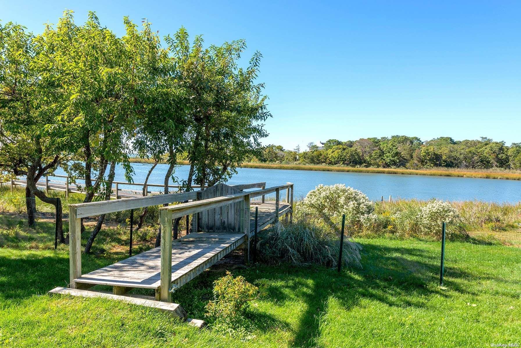 Single Family Middle Pond  Suffolk County, NY 11968, MLS-L3562658-31
