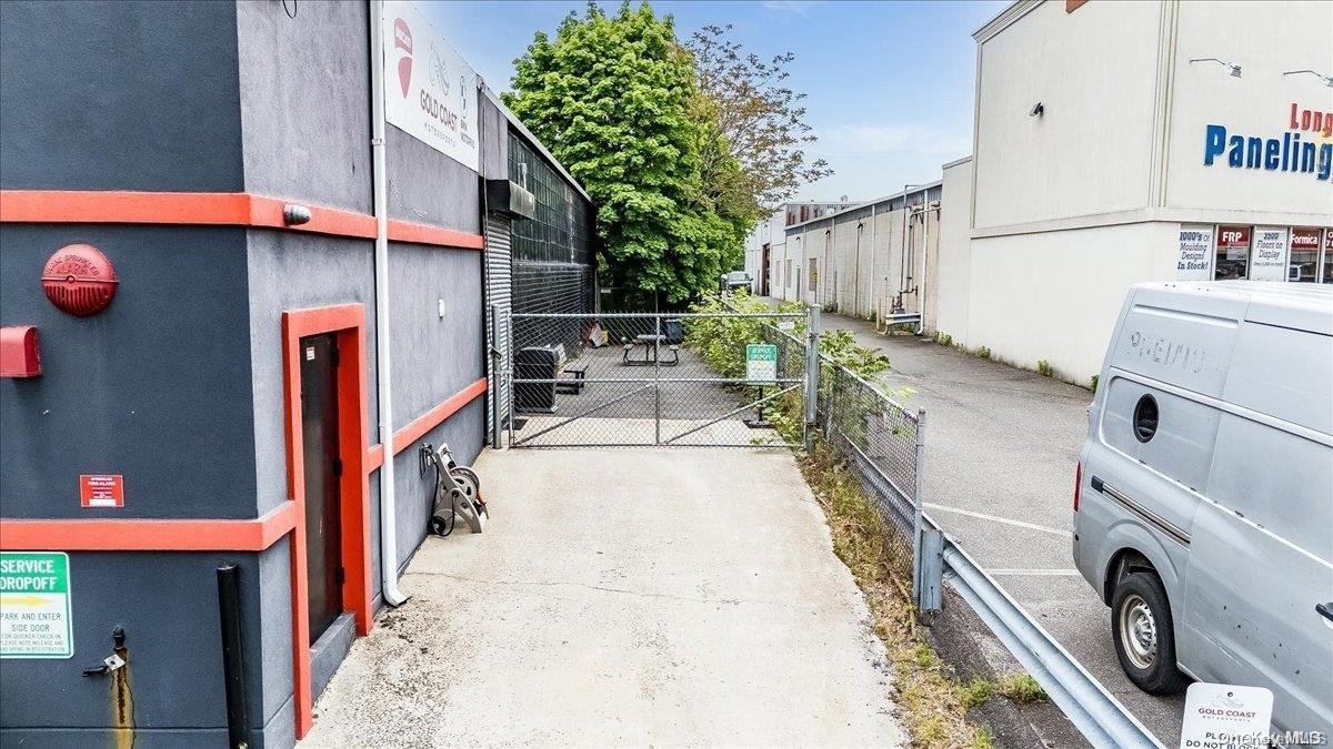 Commercial Sale Jericho  Nassau County, NY 11040, MLS-L3563034-4