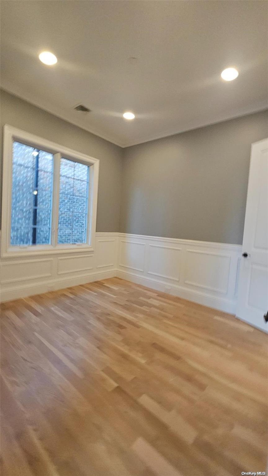 Single Family Sullivan  Queens, NY 11357, MLS-L3563235-10