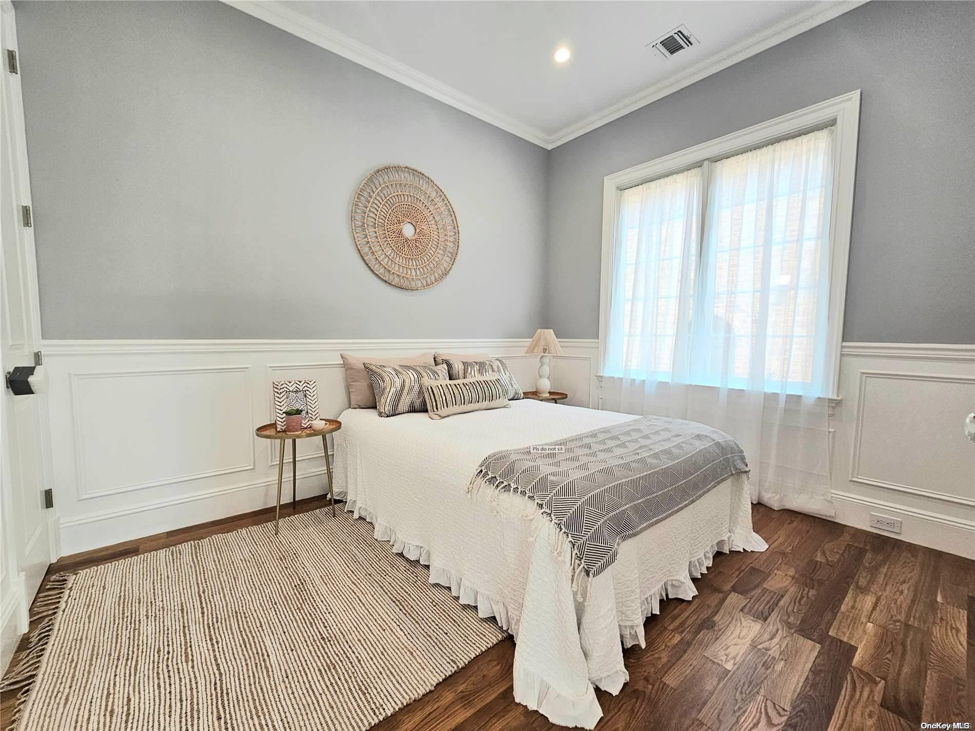 Single Family Sullivan  Queens, NY 11357, MLS-L3563235-11