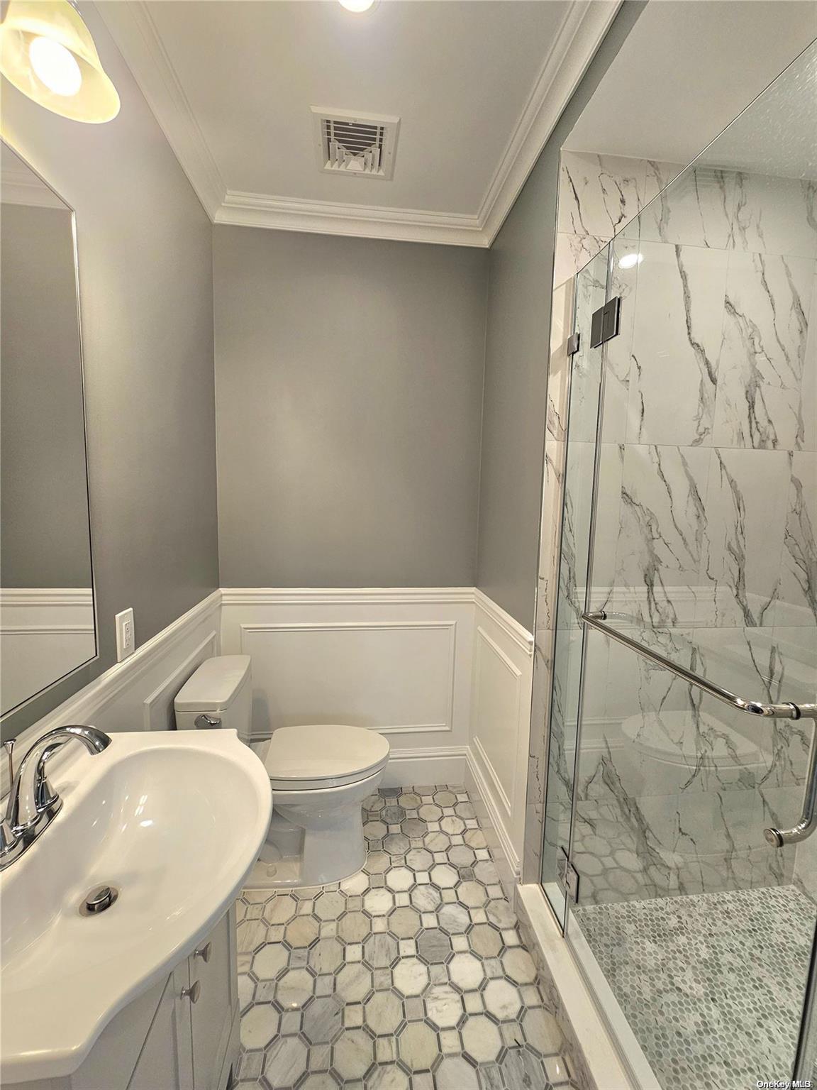 Single Family Sullivan  Queens, NY 11357, MLS-L3563235-12