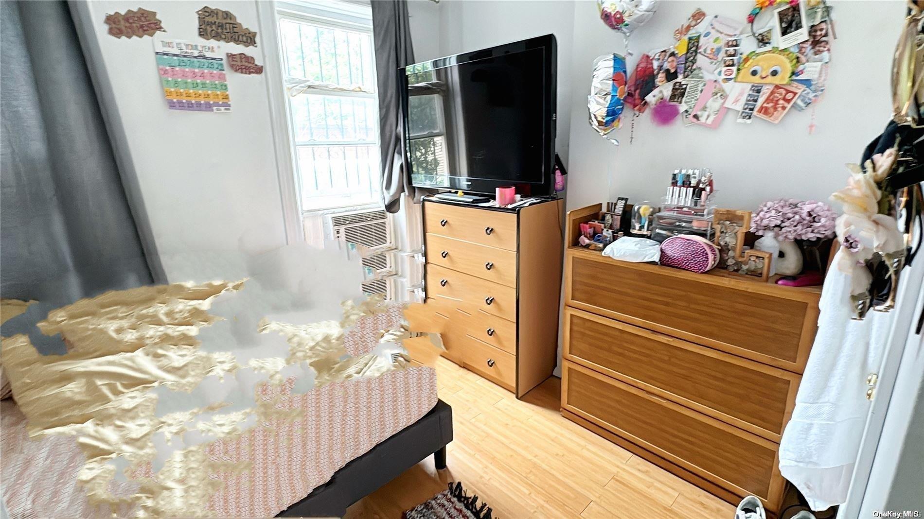 Single Family Seabury  Queens, NY 11373, MLS-L3563878-18