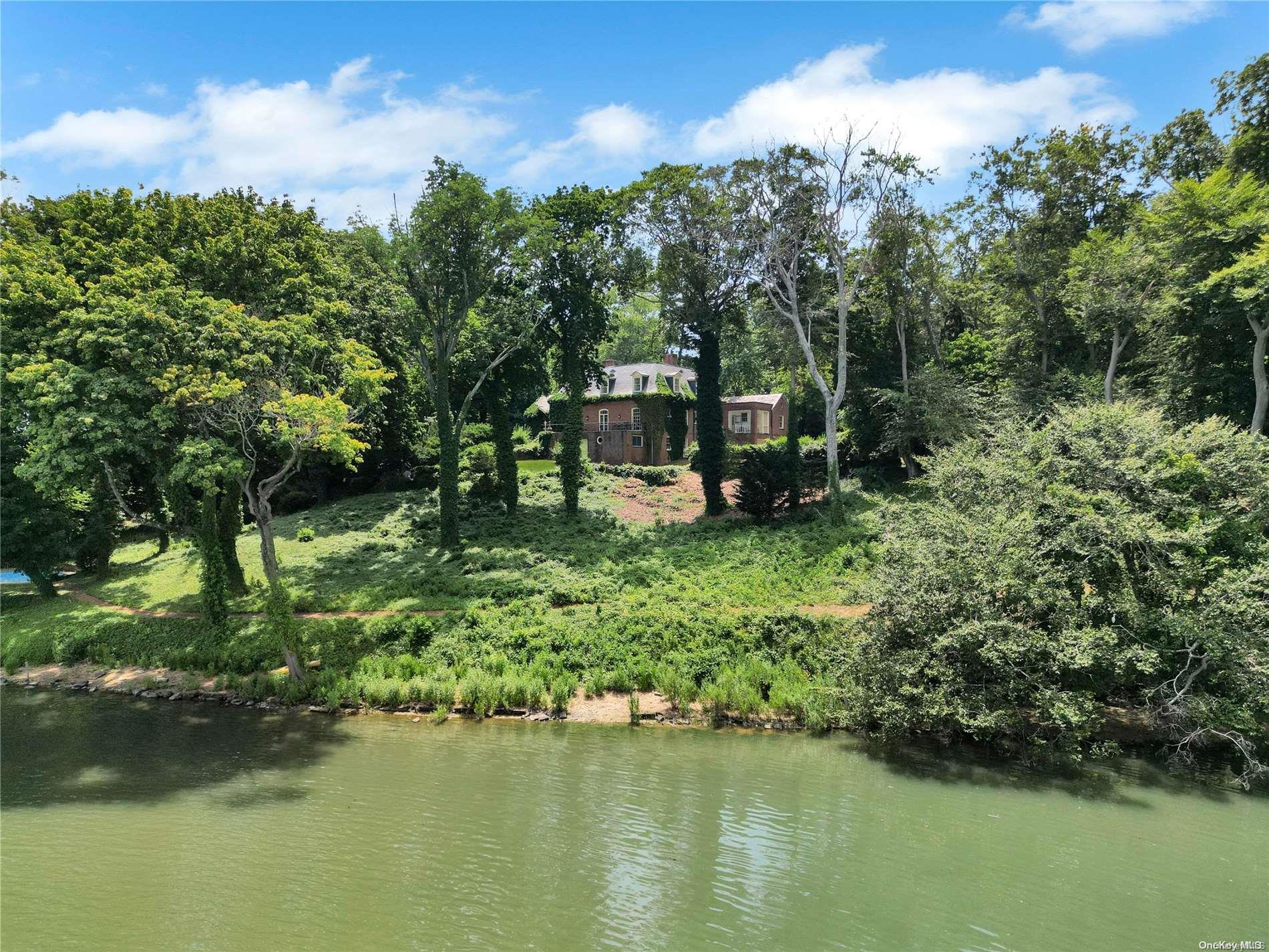Single Family Cove Woods  Nassau County, NY 11771, MLS-L3564598-11