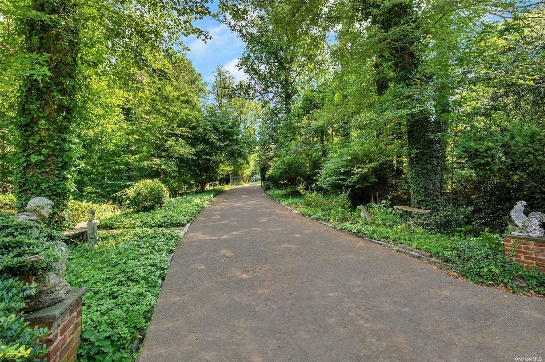 Single Family Cove Woods  Nassau County, NY 11771, MLS-L3564598-3