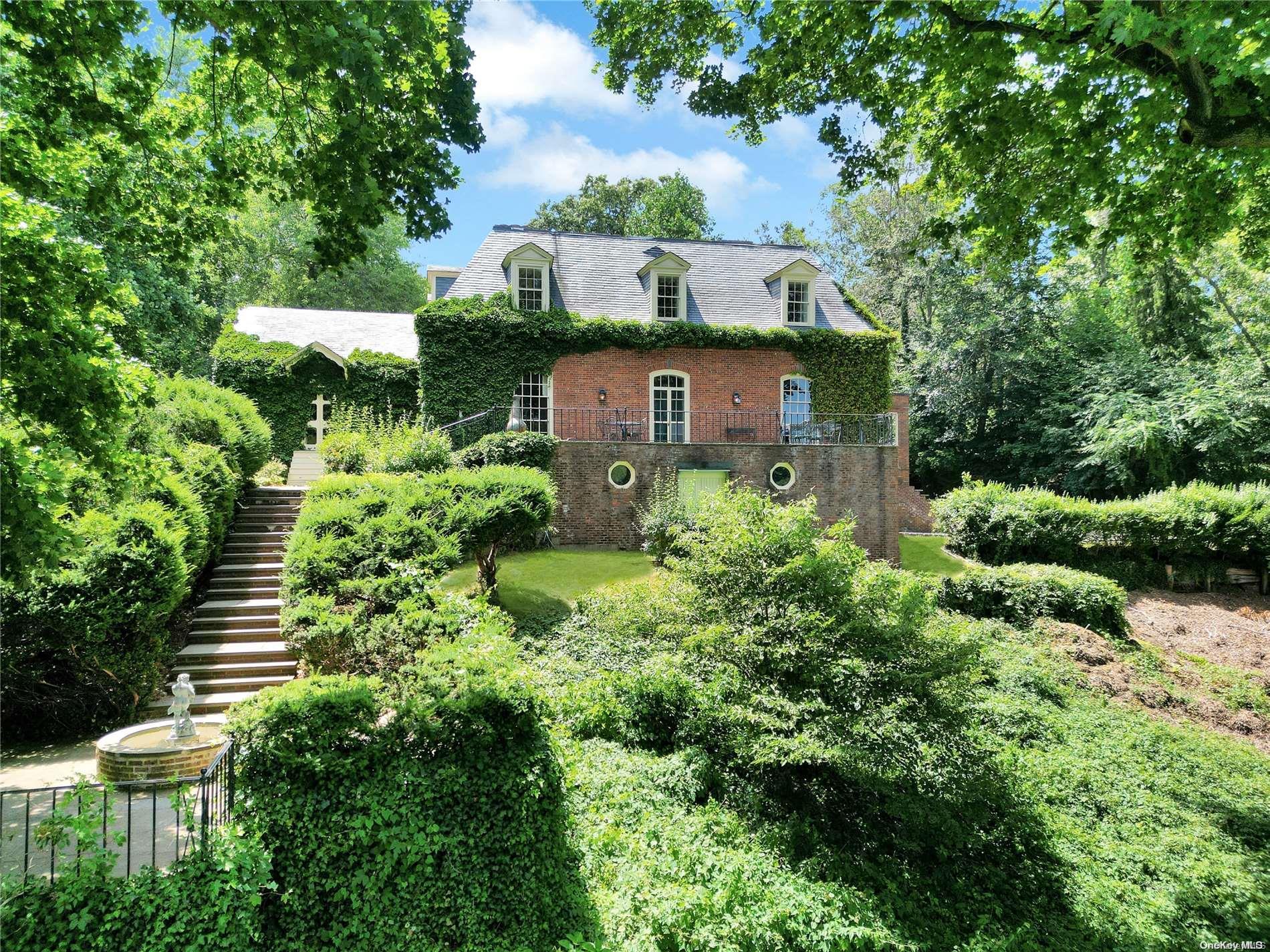 Single Family Cove Woods  Nassau County, NY 11771, MLS-L3564598-9