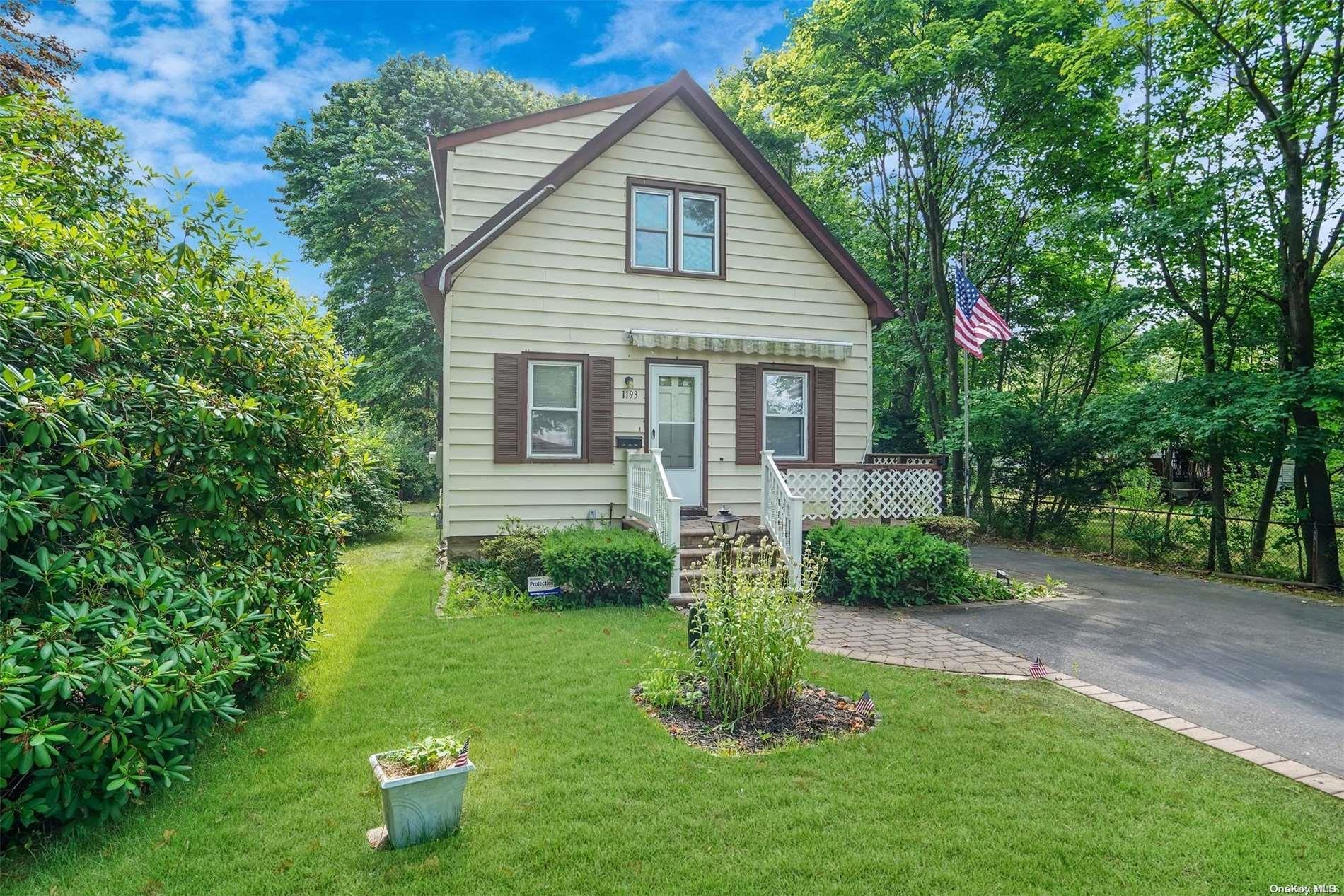Single Family Brookdale  Suffolk County, NY 11706, MLS-L3564783-3
