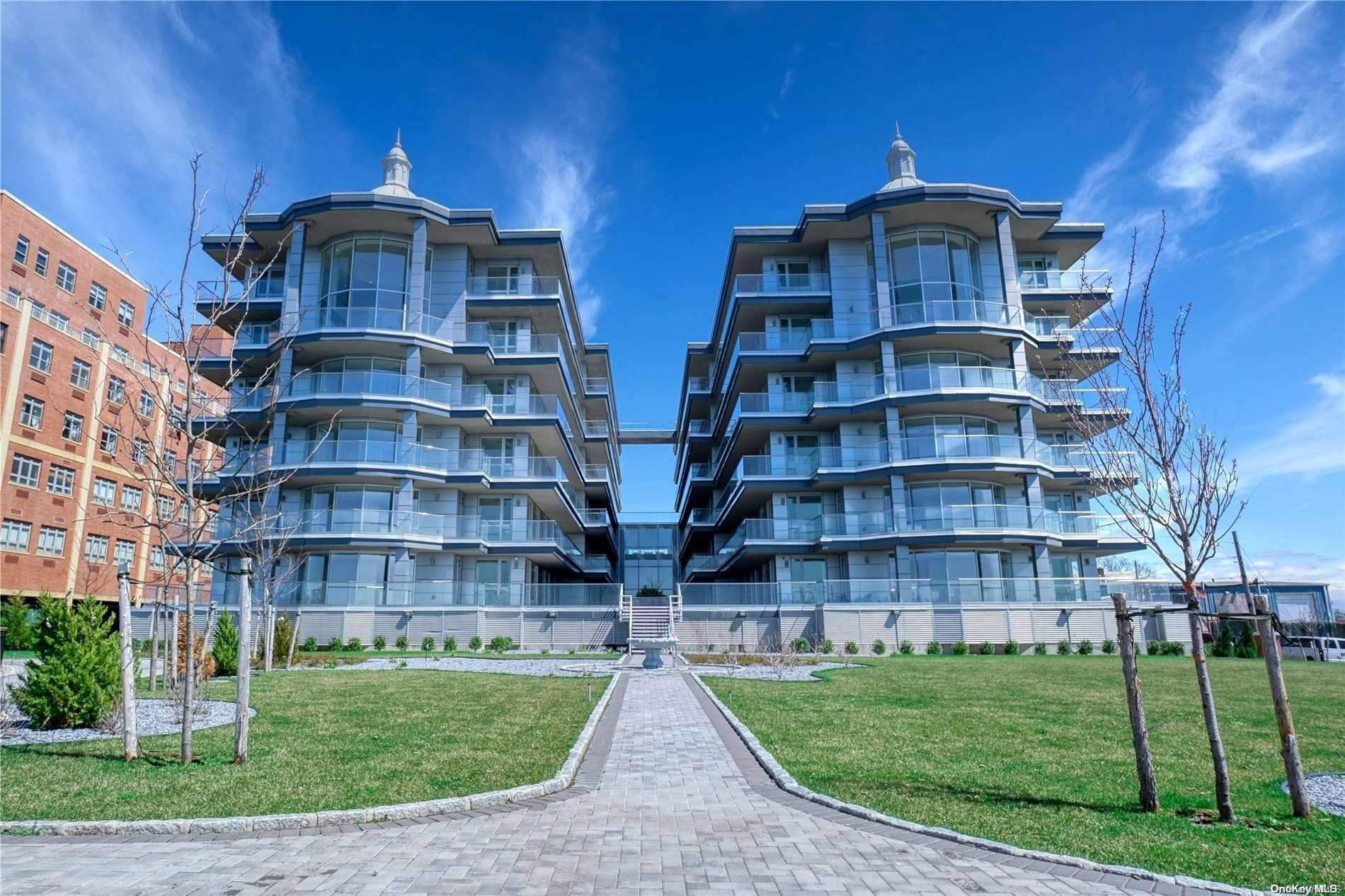 Condo in New York - 15  Queens, NY 11356
