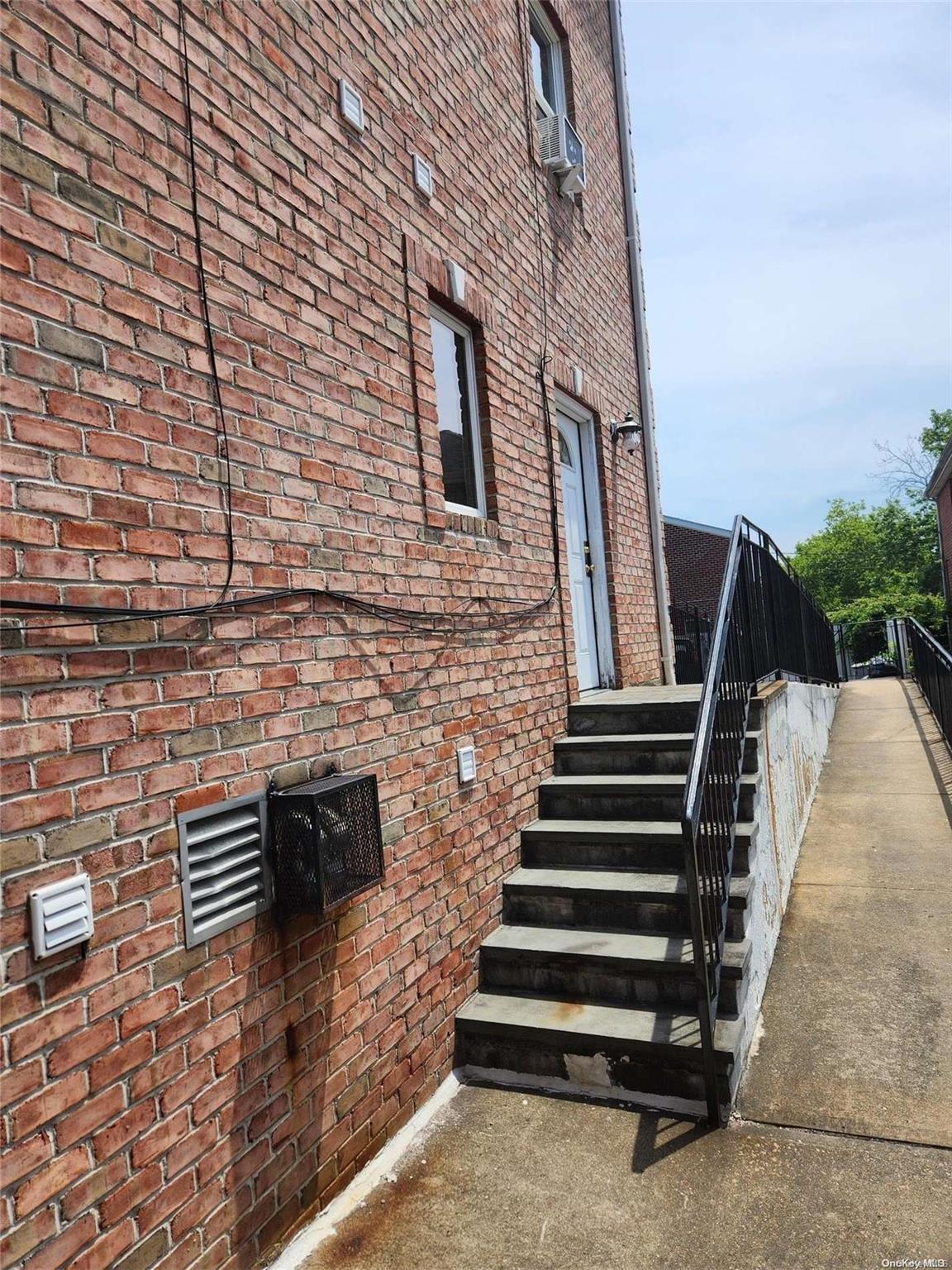 Single Family 47th  Queens, NY 11358, MLS-L3565059-4