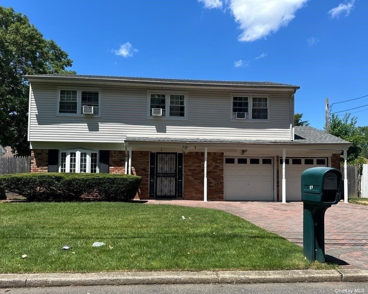 Single Family Lafayette  Suffolk County, NY 11743, MLS-L3565155-2