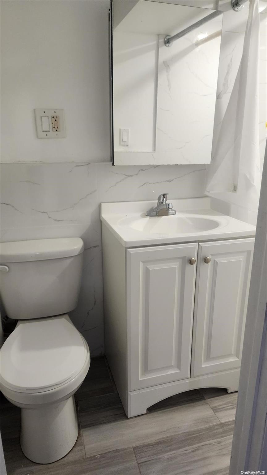 Single Family 213th  Queens, NY 11364, MLS-L3565173-22