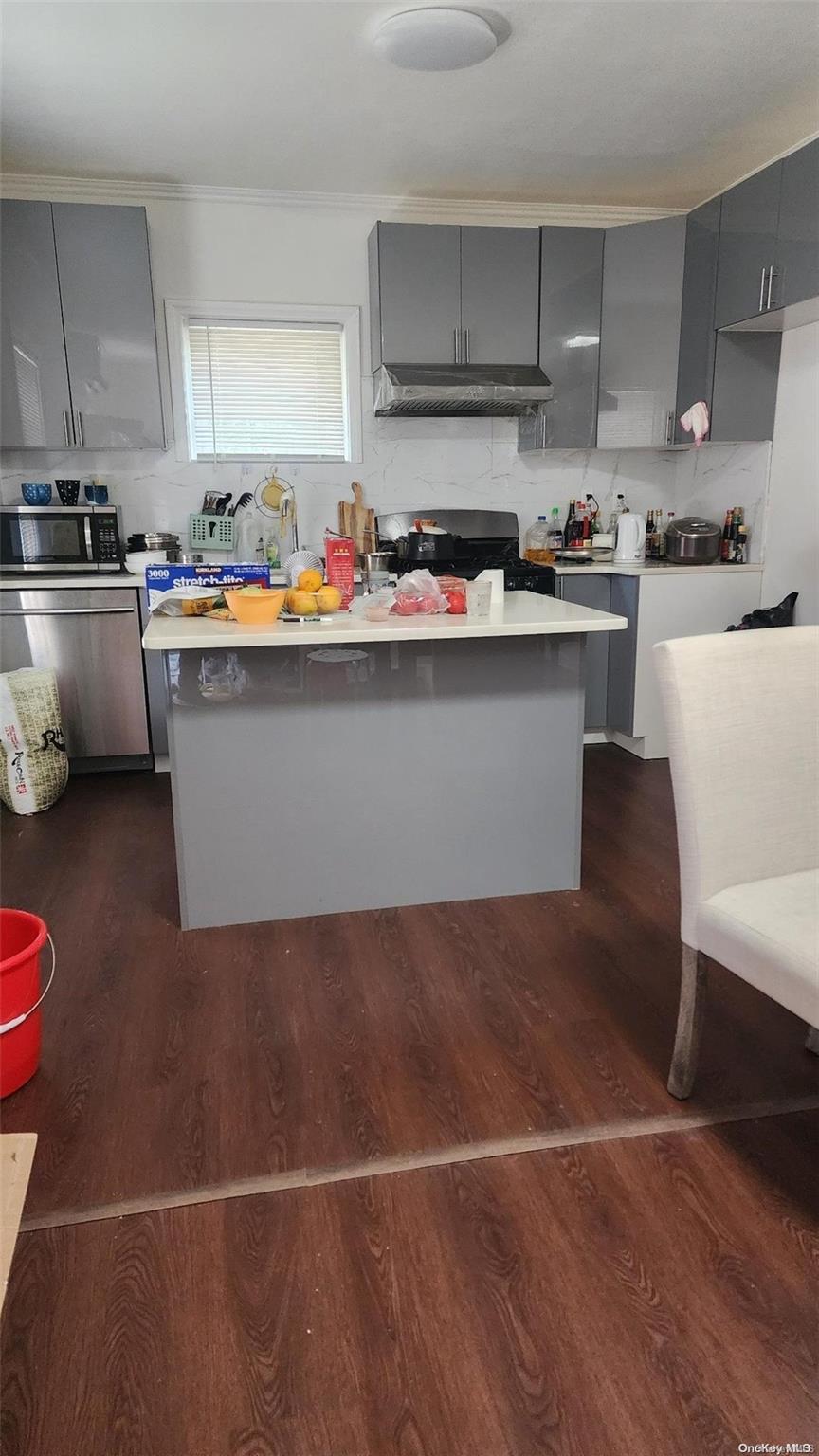 Single Family 213th  Queens, NY 11364, MLS-L3565173-23