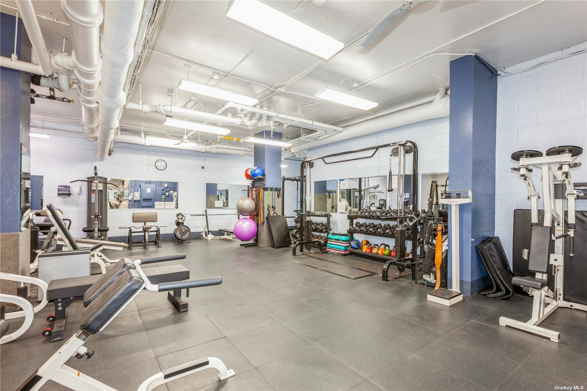 Coop Yellowstone  Queens, NY 11375, MLS-L3565287-19