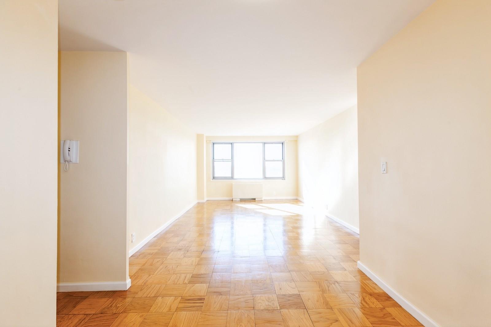 Coop Yellowstone  Queens, NY 11375, MLS-L3565287-5