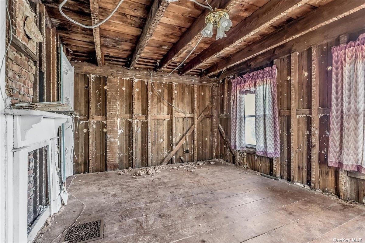 Single Family 3rd  Suffolk County, NY 11944, MLS-L3565361-17