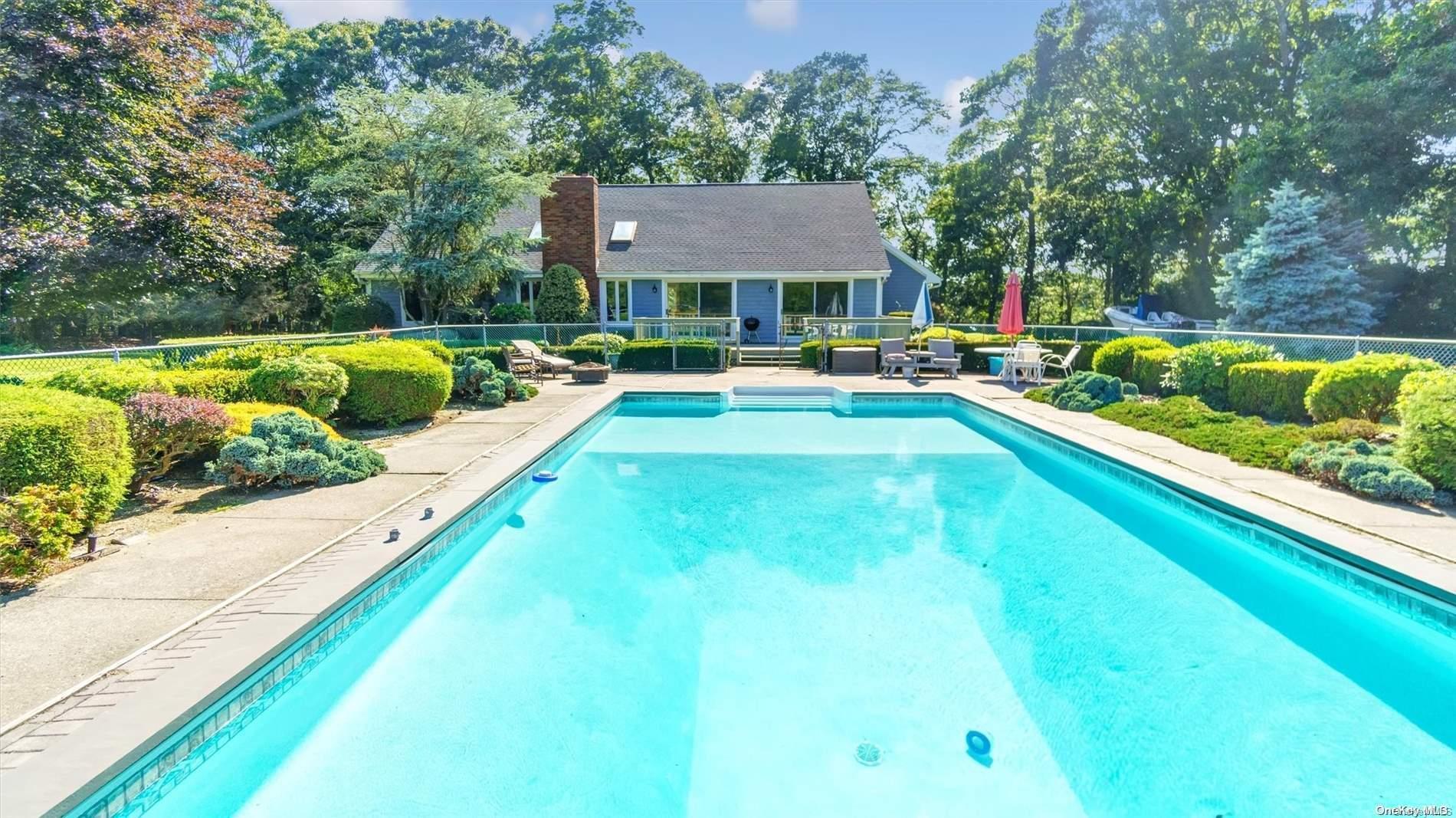 Single Family Peconic Bay  Suffolk County, NY 11931, MLS-L3565420-3