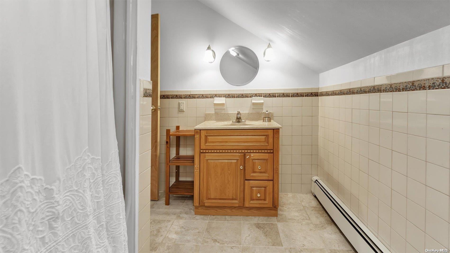 Single Family Peconic Bay  Suffolk County, NY 11931, MLS-L3565420-32