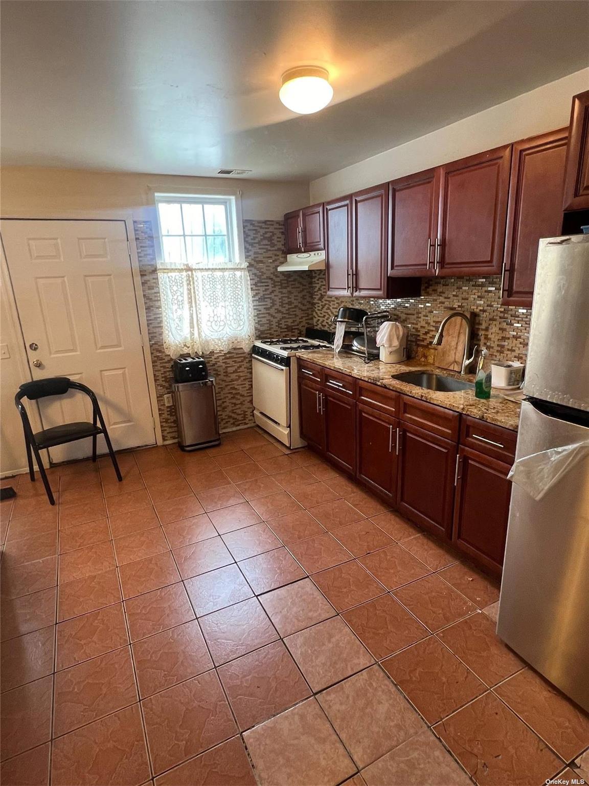 Single Family Linden  Brooklyn, NY 11207, MLS-L3565433-3