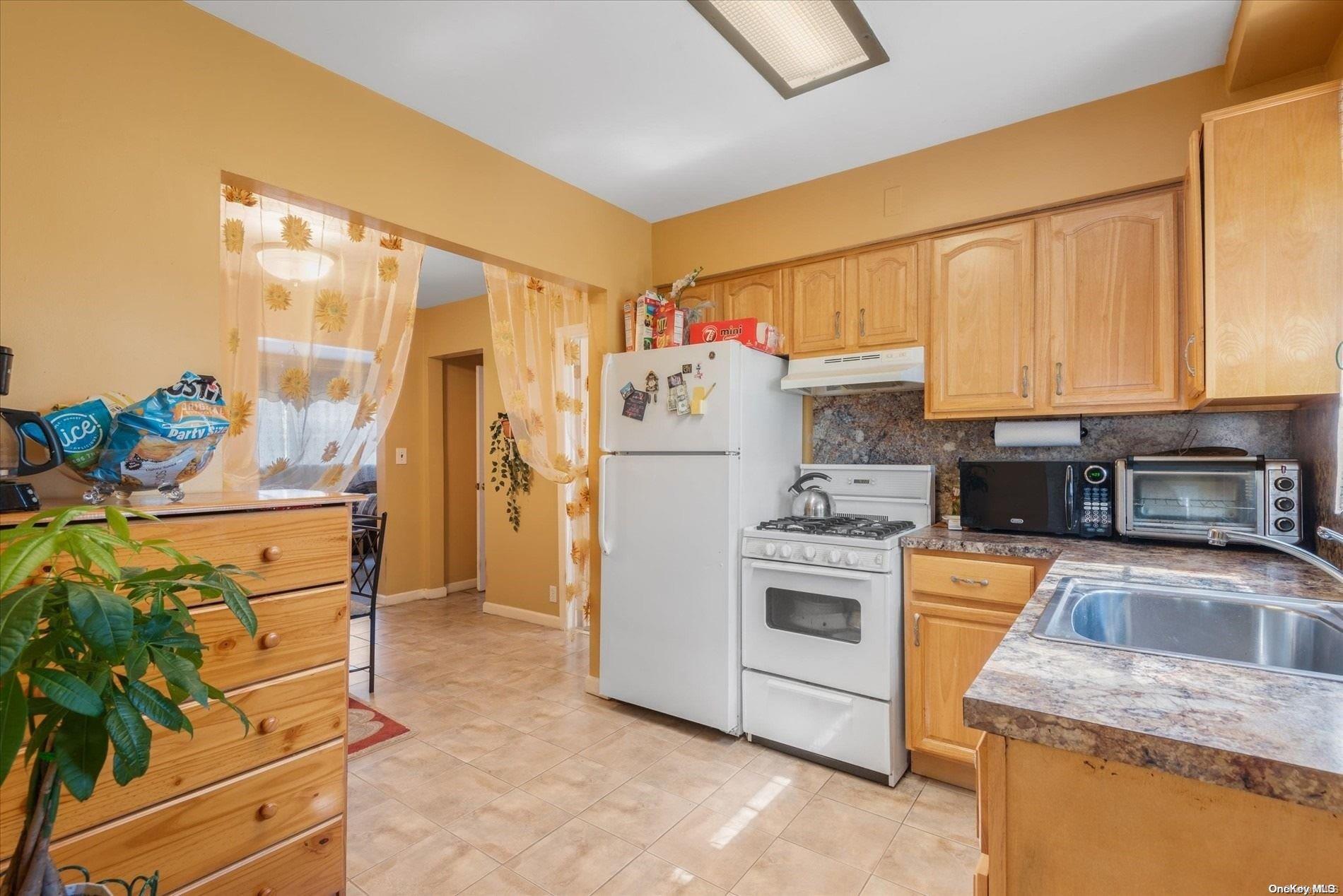 Single Family 96th  Queens, NY 11414, MLS-L3565532-7