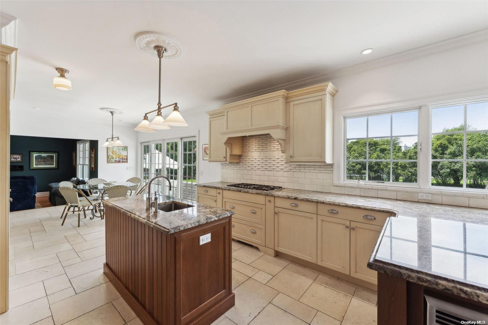 Single Family Rogers  Suffolk County, NY 11960, MLS-L3565941-10