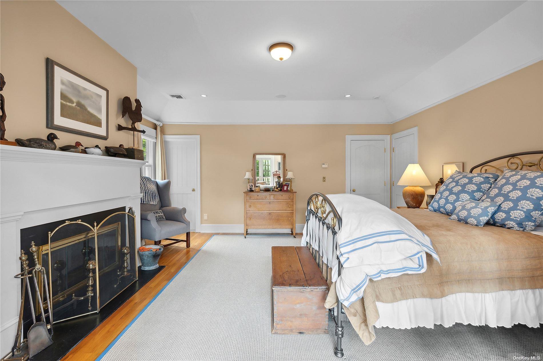 Single Family Downs  Suffolk County, NY 11968, MLS-L3565968-17