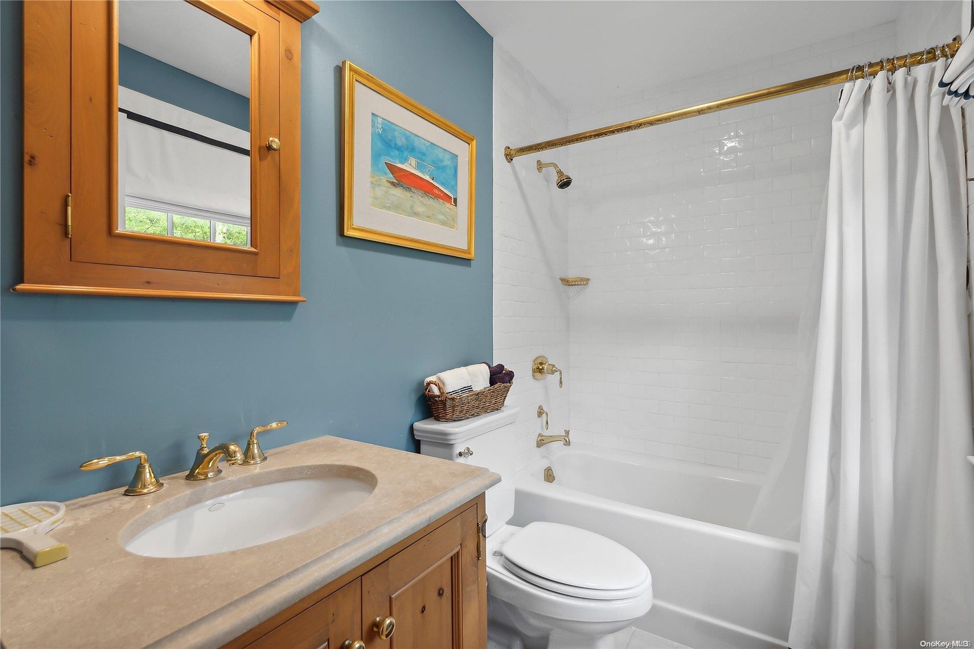 Single Family Downs  Suffolk County, NY 11968, MLS-L3565968-25