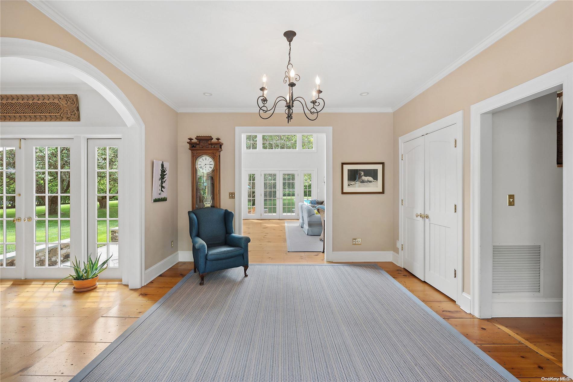 Single Family Downs  Suffolk County, NY 11968, MLS-L3565968-9