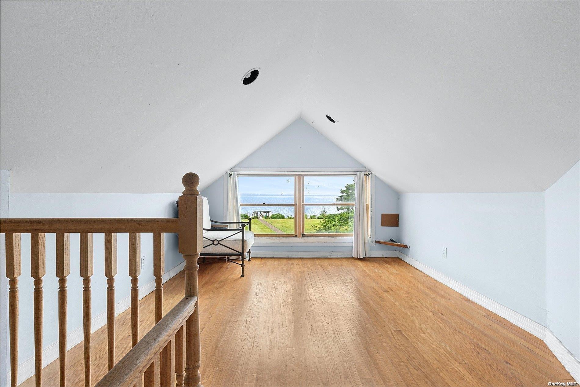Single Family Last  Suffolk County, NY 11946, MLS-L3566013-16