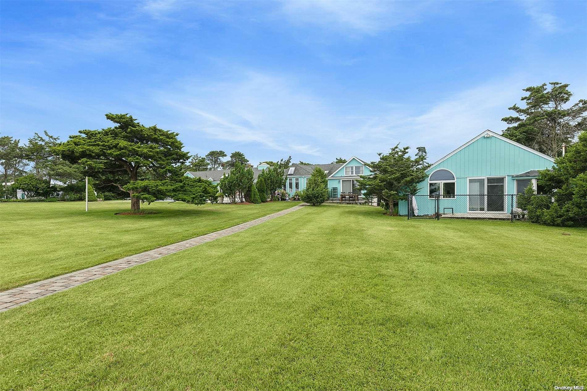 Single Family Last  Suffolk County, NY 11946, MLS-L3566013-5