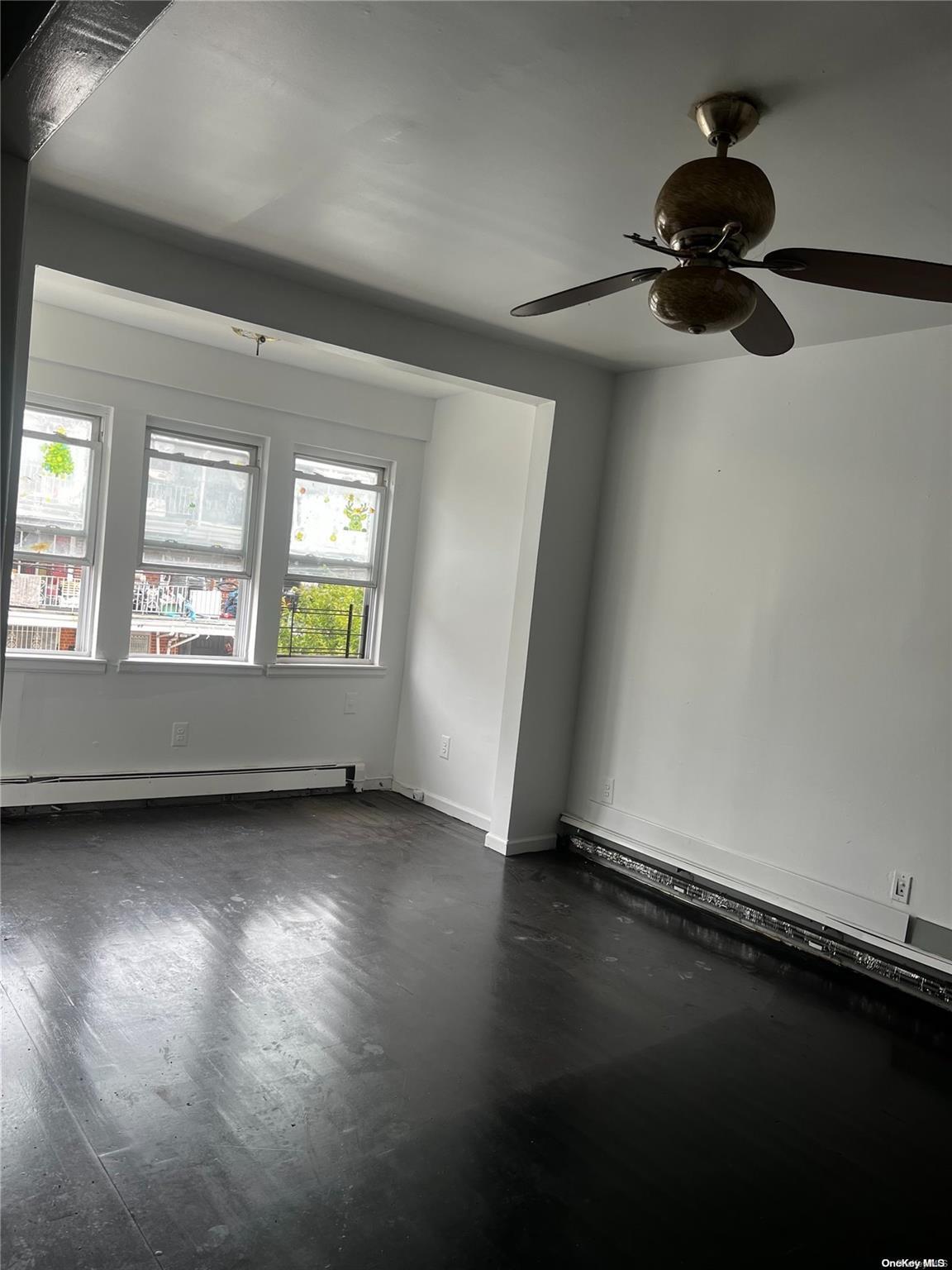 Single Family Granger  Queens, NY 11368, MLS-L3566642-4