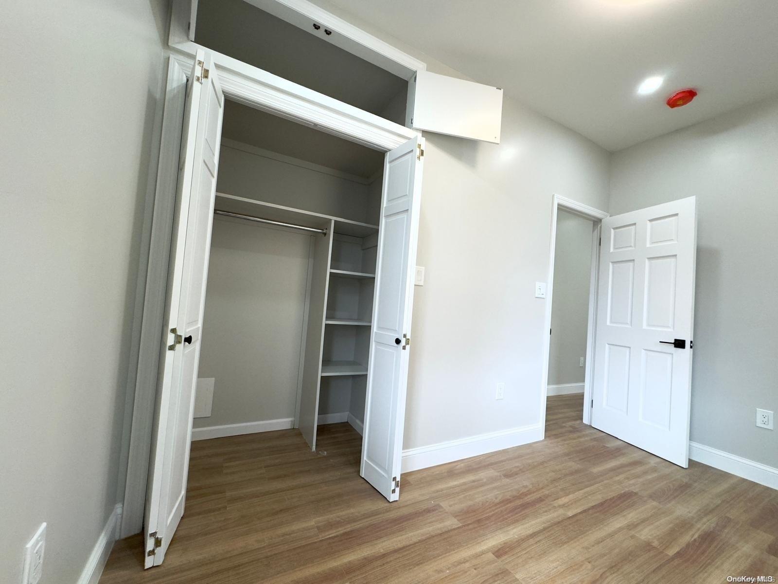 Single Family 104  Queens, NY 11368, MLS-L3566954-8