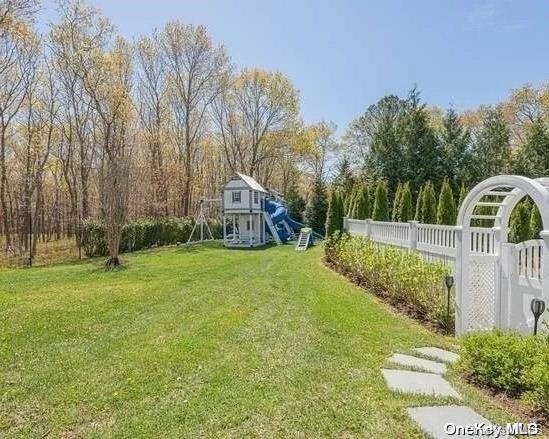 Single Family Ocean View  Suffolk County, NY 11968, MLS-L3566986-4