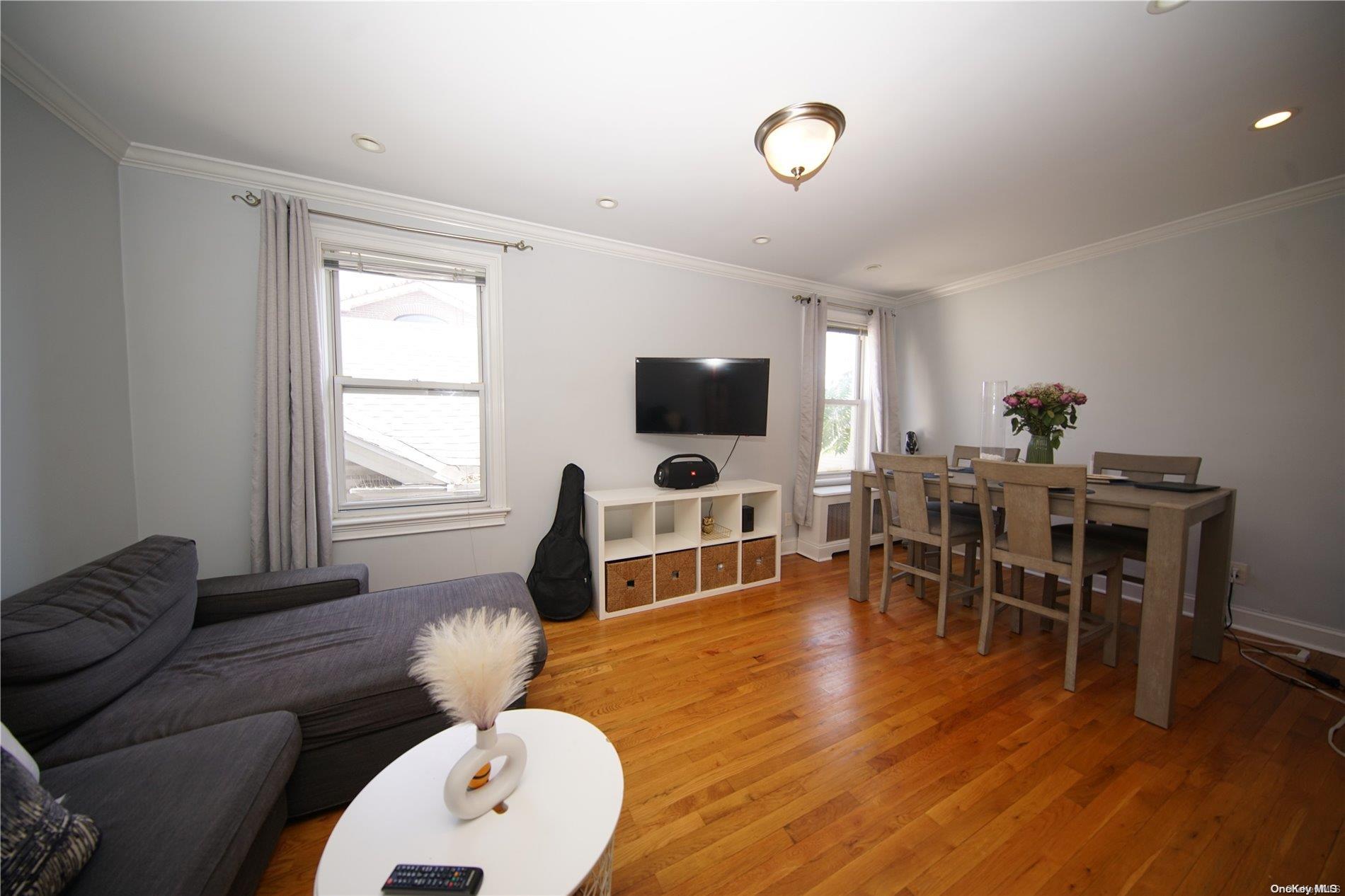 Single Family 124th  Queens, NY 11356, MLS-L3567211-11