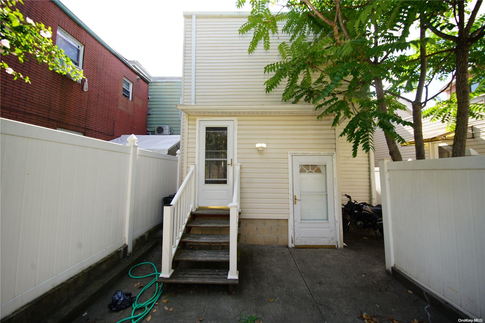 Single Family 124th  Queens, NY 11356, MLS-L3567211-21