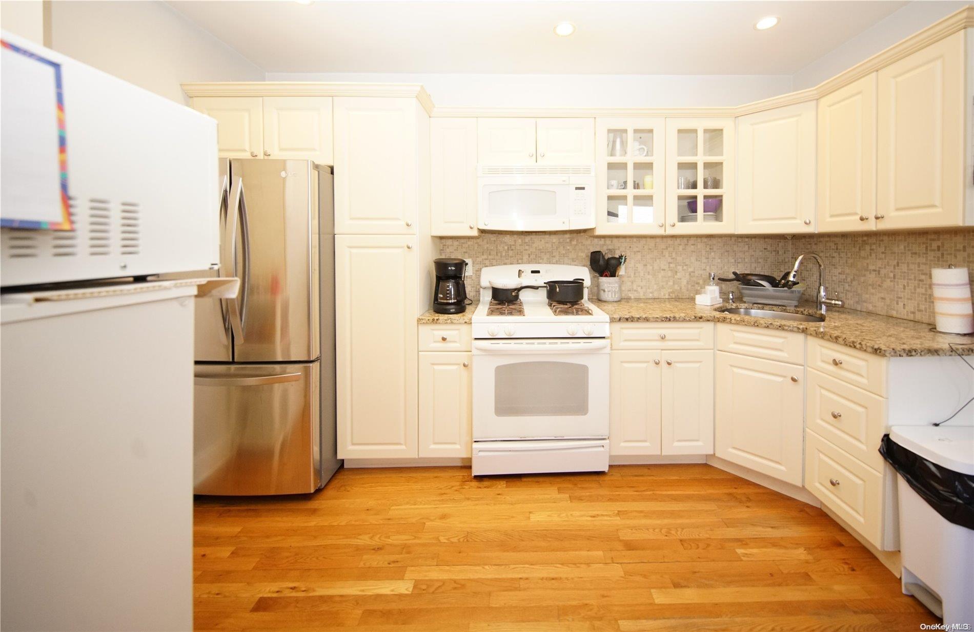 Single Family 124th  Queens, NY 11356, MLS-L3567211-3