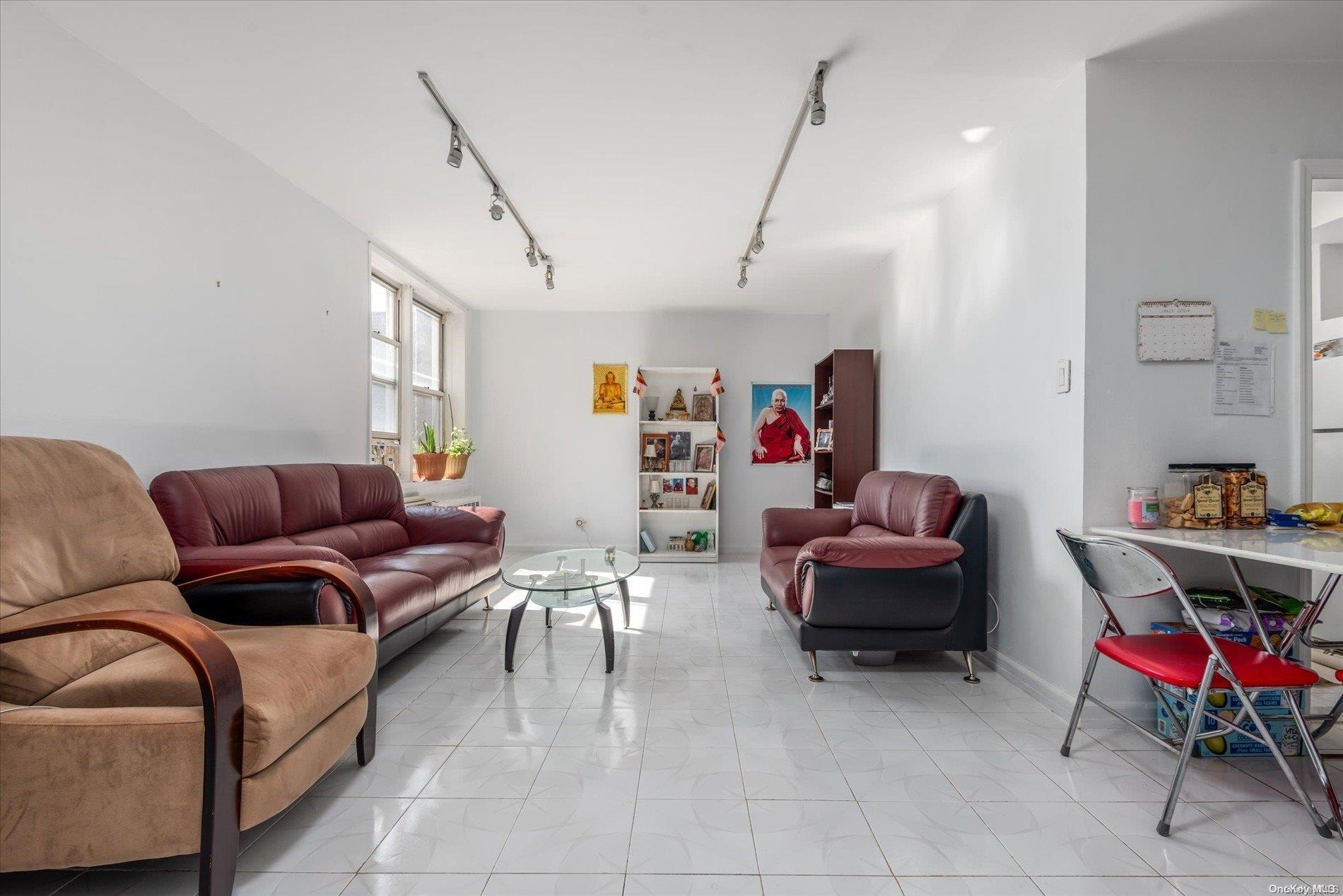 Coop Avenue W  Brooklyn, NY 11223, MLS-L3567405-4