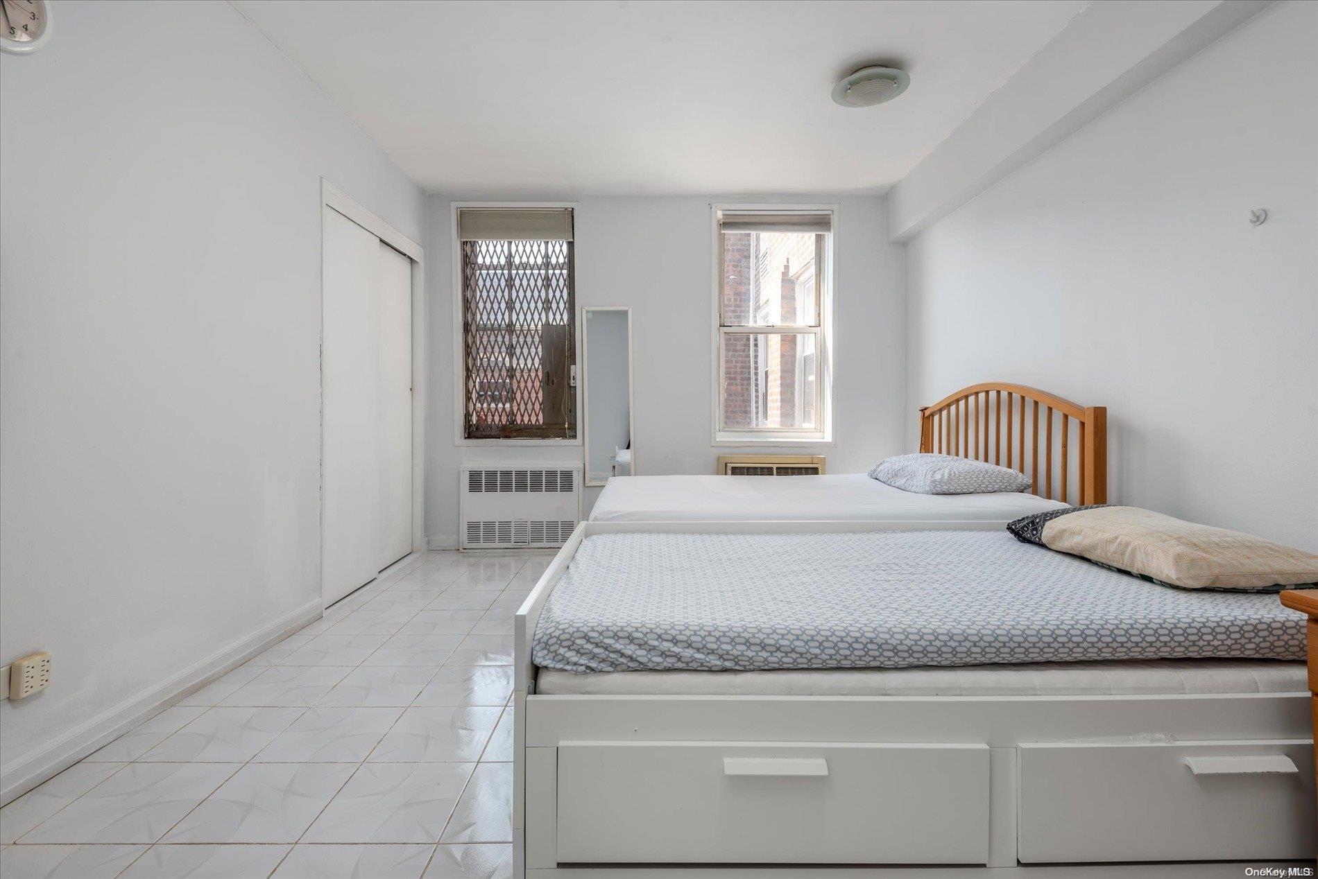 Coop Avenue W  Brooklyn, NY 11223, MLS-L3567405-8