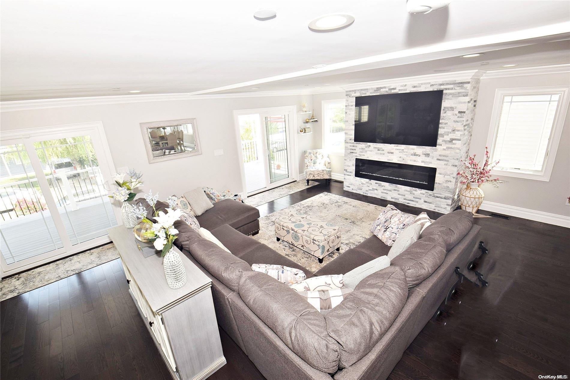 Single Family Fulton  Nassau County, NY 11561, MLS-L3568772-20