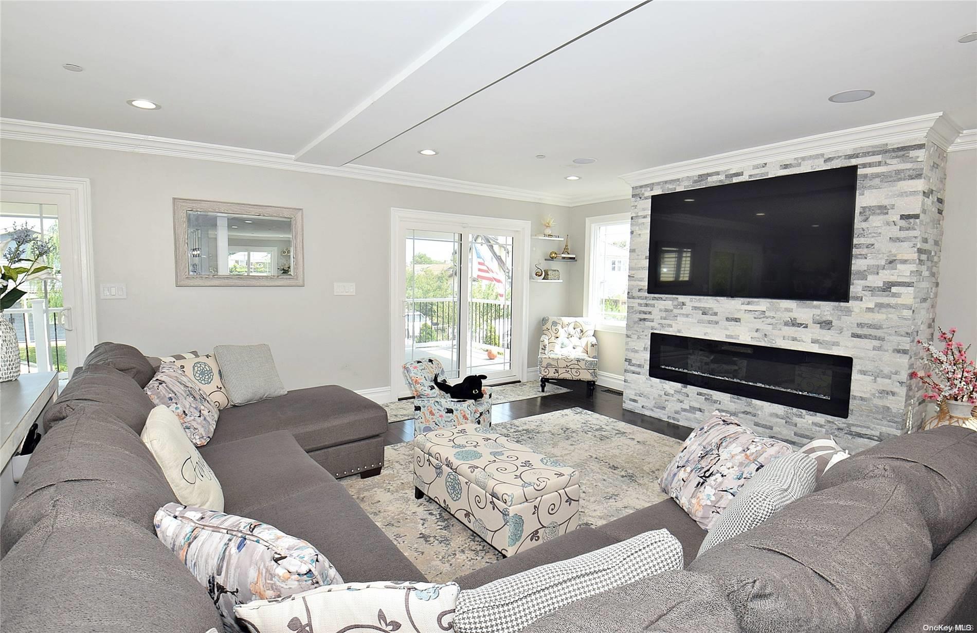 Single Family Fulton  Nassau County, NY 11561, MLS-L3568772-5